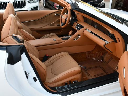Used 2022 Lexus LC 500 Convertible image 18