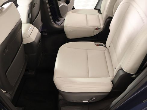 Used 2025 Hyundai Santa Fe Calligraphy image 12