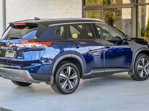 Used 2024 Nissan Rogue SL w/ SL Premium Package AWD/4WD image 9