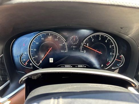 Used 2018 BMW 750i image 32