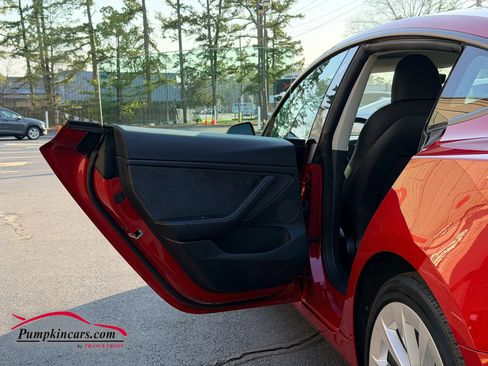 Used 2023 Tesla Model 3 Standard Range image 22