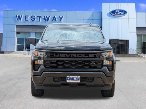 Used 2026 Chevrolet Silverado 1500 Custom w/ LPO, Dark Essentials Package RWD image 8