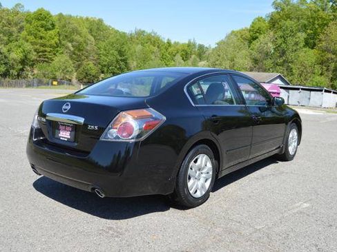 Used 2010 Nissan Altima 2.5 S FWD image 8