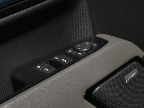 Used 2022 Chevrolet Silverado 1500 ZR2 w/ Technology Package image 28