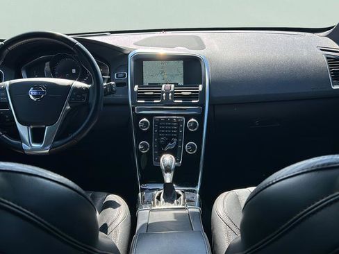 Used 2016 Volvo XC60 T6 Platinum image 15