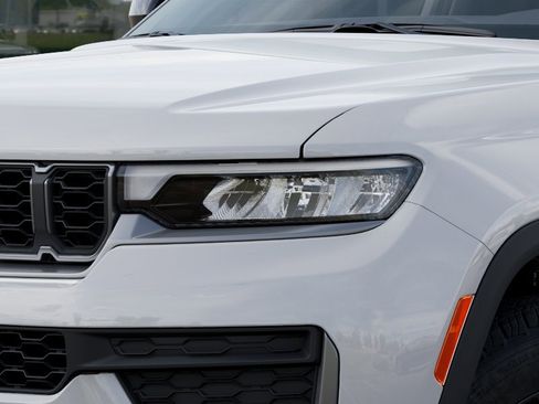 New 2026 Jeep Grand Cherokee L 4WD image 36