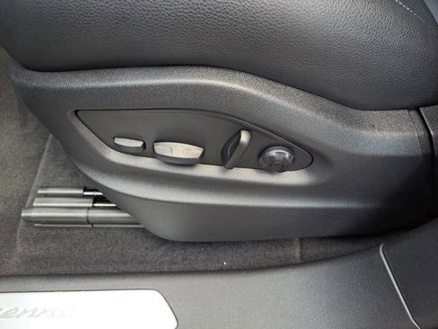 Certified 2024 Porsche Cayenne image 23