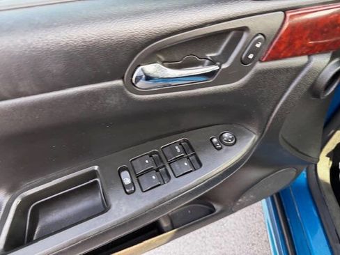 Used 2010 Chevrolet Impala LT image 34
