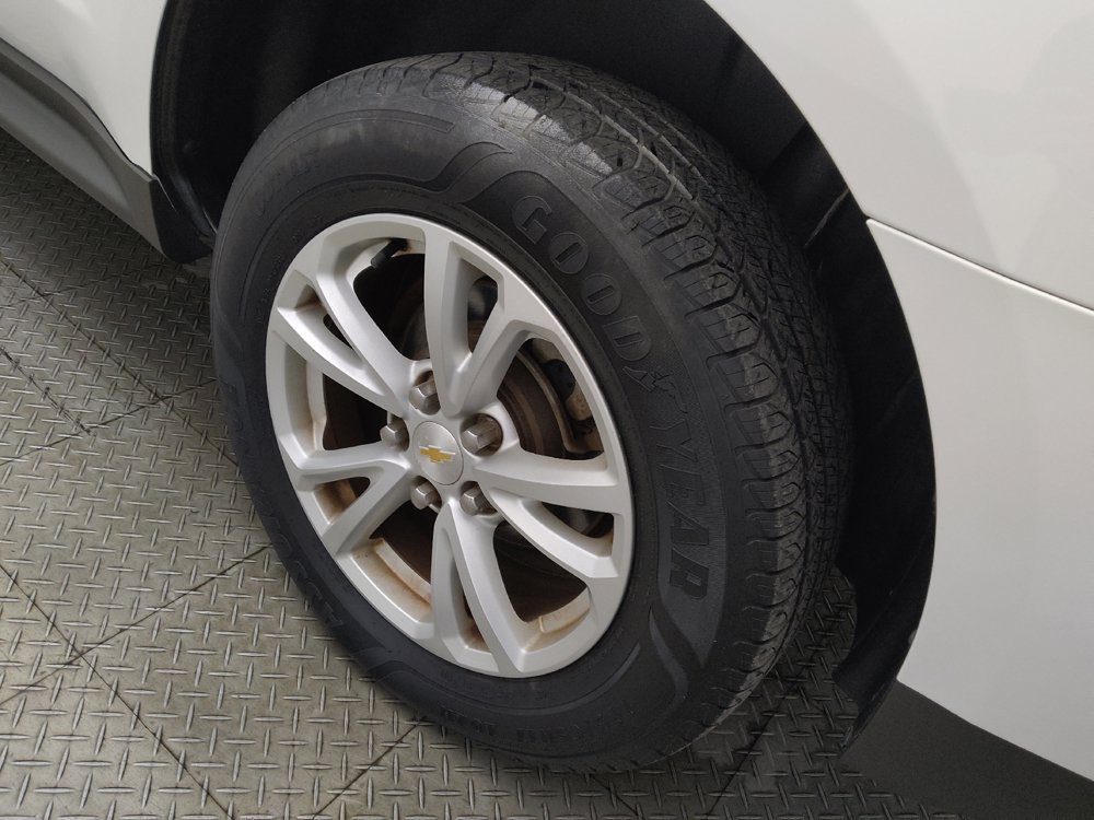 Used 2017 Chevrolet Equinox LT w/ Convenience Package FWD image 31