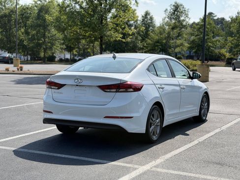 Used 2017 Hyundai Elantra Value Edition FWD image 7