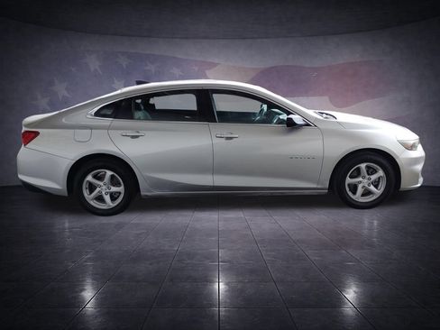 Used 2017 Chevrolet Malibu LS FWD image 6