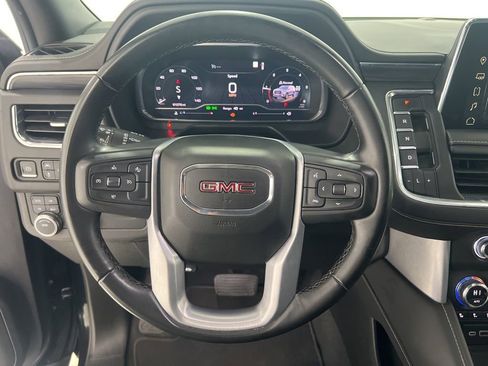 Used 2023 GMC Yukon SLT image 10