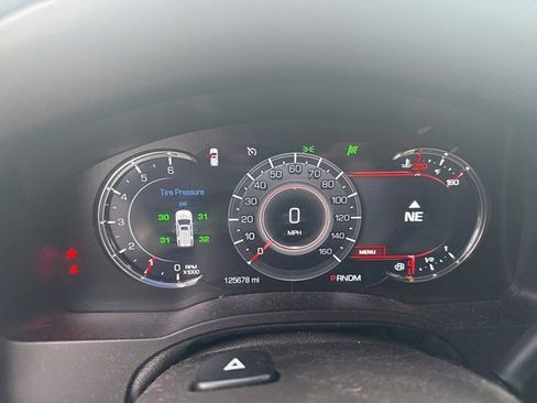 Used 2016 Cadillac Escalade Luxury image 10