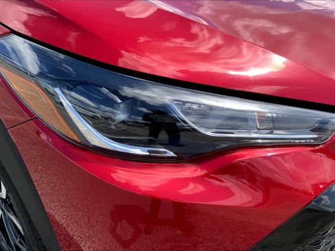 Used 2024 Toyota Corolla Cross SE image 27