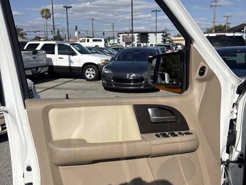 Used 2003 Ford Expedition Eddie Bauer AWD/4WD image 5