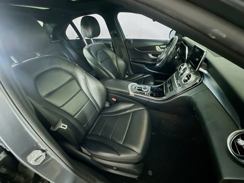 Used 2018 Mercedes-Benz C 300 4MATIC Sedan image 32