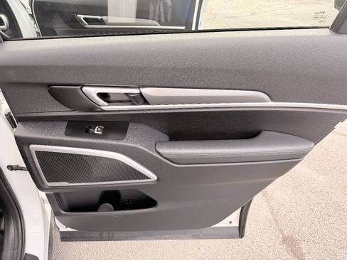 Used 2020 Kia Telluride S w/ S 8 Passenger Seating Package FWD image 18