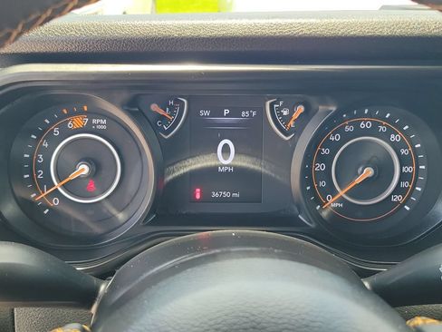 Used 2024 Jeep Wrangler Unlimited Sport AWD/4WD image 25
