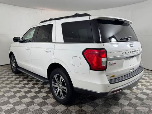 Certified 2023 Ford Expedition XLT RWD image 4