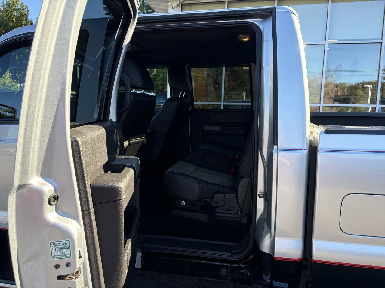 Used 2011 Ford F350 Lariat w/ Lariat Ultimate Pkg AWD/4WD image 30