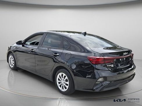 Certified 2023 Kia Forte LX FWD image 8