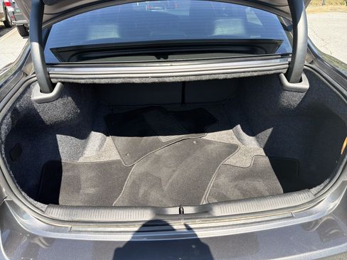 Used 2019 Dodge Charger SXT RWD image 22