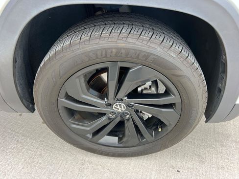 Used 2023 Volkswagen Atlas SE image 12