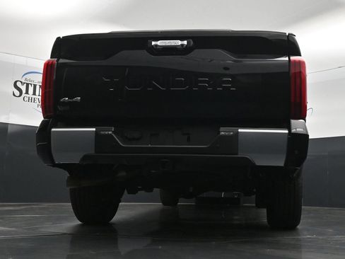 Used 2024 Toyota Tundra Limited w/ Power Package AWD/4WD image 31