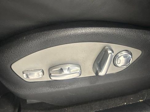 Used 2021 Porsche Macan AWD/4WD image 12