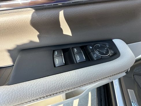 New 2026 GMC Yukon Denali w/ Advanced Technology Package AWD/4WD image 24