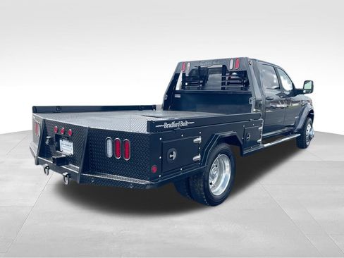 Used 2026 RAM 4500 4x4 Crew Cab DRW w/ Laramie Trim Package image 8