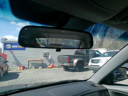 Used 2005 Hyundai Elantra GT image 32