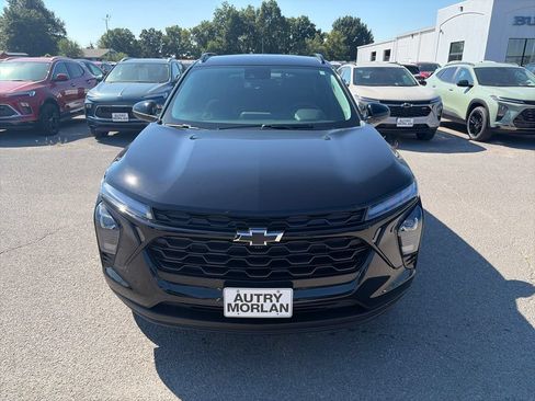 New 2026 Chevrolet Trax LT w/ Driver Confidence Package FWD image 9