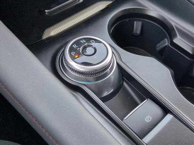 Used 2025 Ford Explorer Active AWD/4WD image 12