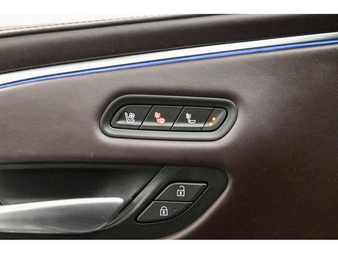 Used 2022 Cadillac Escalade ESV Premium Luxury Platinum image 34