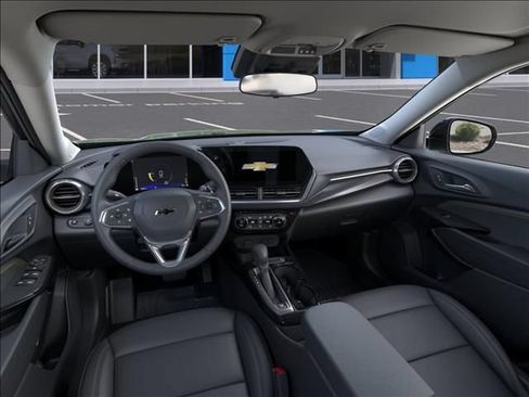 New 2026 Chevrolet Trax ACTIV w/ Driver Confidence Package FWD image 18