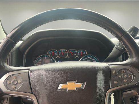 Used 2017 Chevrolet Silverado 1500 LT w/ Redline Edition AWD/4WD image 18