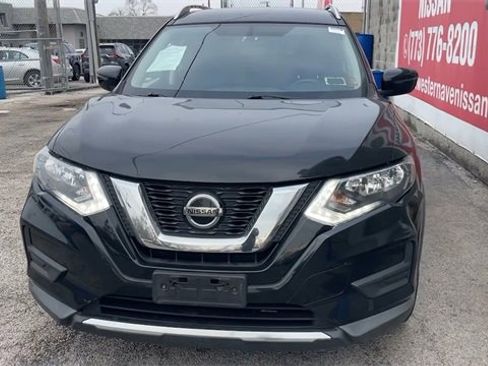 Used 2018 Nissan Rogue SV image 25