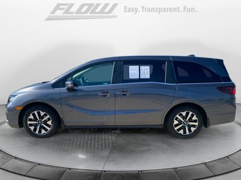 Certified 2026 Honda Odyssey EX-L image 5