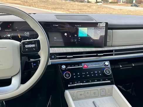 Used 2025 Hyundai Santa Fe Calligraphy image 18