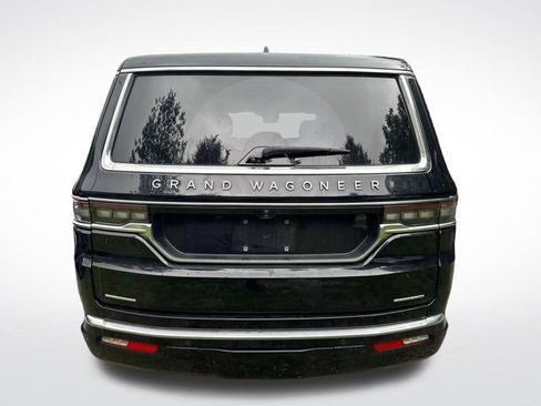 Used 2023 Jeep Grand Wagoneer Series II AWD/4WD image 4