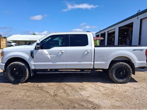 Used 2022 Ford F250 Lariat w/ Lariat Ultimate Package AWD/4WD image 3