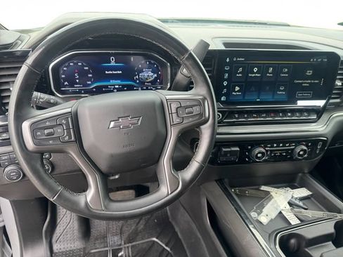 Used 2024 Chevrolet Silverado 2500 ZR2 w/ Technology Package AWD/4WD image 12