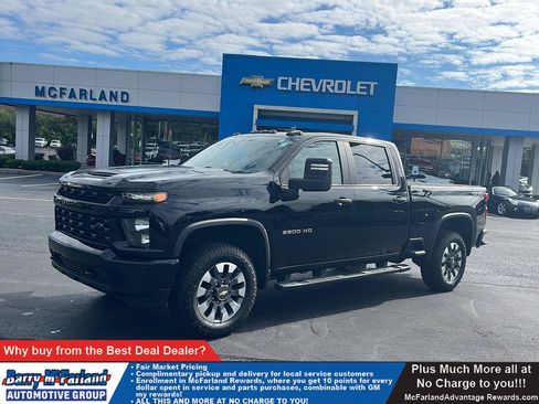 Used 2021 Chevrolet Silverado 2500 Custom w/ Custom Value Package AWD/4WD image 1