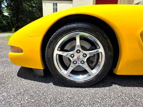 Used 2000 Chevrolet Corvette Coupe w/ Memory Pkg image 18