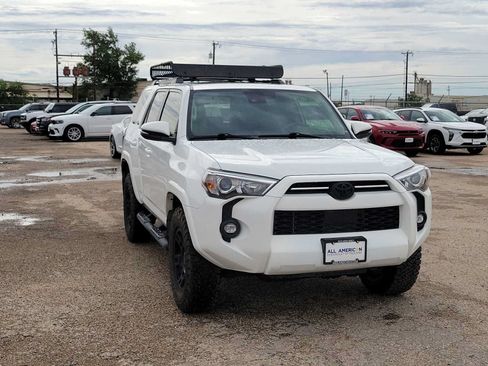 Used 2023 Toyota 4Runner SR5 Premium w/ Moonroof Package AWD/4WD image 2