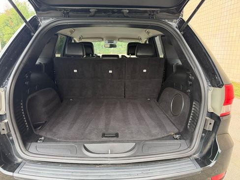 Used 2012 Jeep Grand Cherokee Laredo AWD/4WD image 32