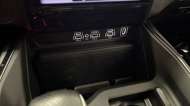 Used 2025 RAM 1500 Rebel w/ G/T Package AWD/4WD image 32