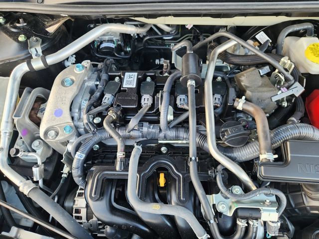 Used 2025 Nissan Sentra SR FWD image 27