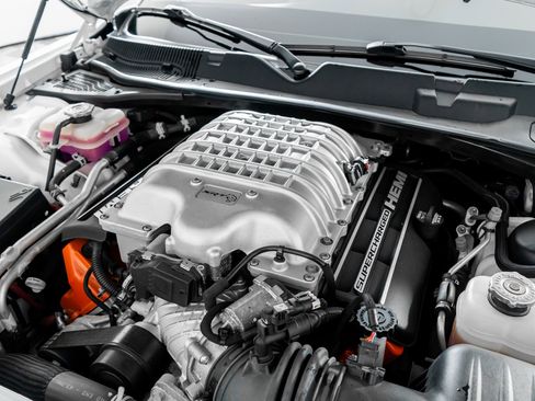 Used 2015 Dodge Challenger SRT Hellcat image 49